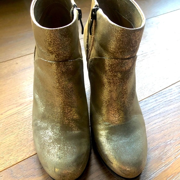 Vince Camuto gold shimmer metallic leather boots - Picture 1 of 4